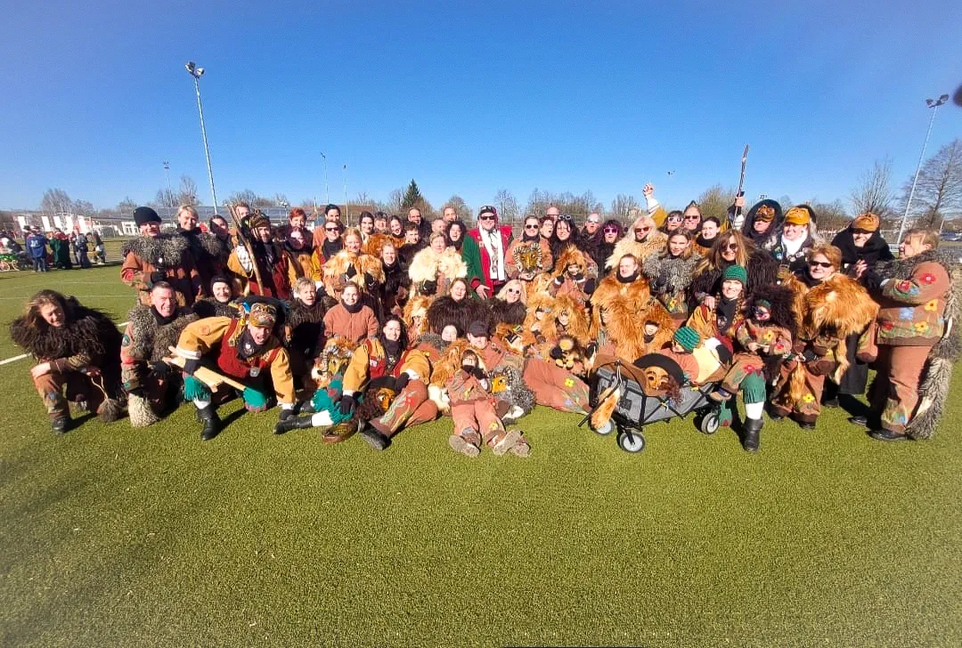 Gruppenbild ohne Masken Sportplatz NV Bockstall Foto